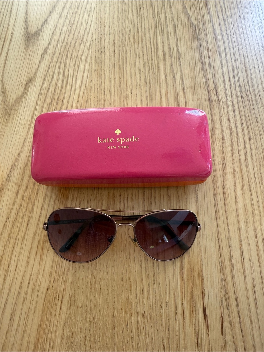 kate spade vintage aviator sunglasses with case